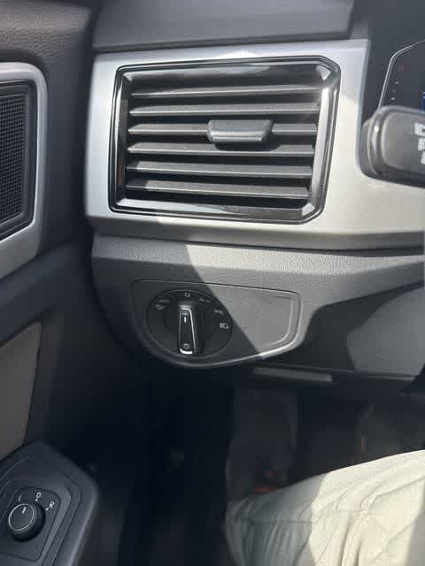 Thumbnail: 2023 Volkswagen Atlas - 17