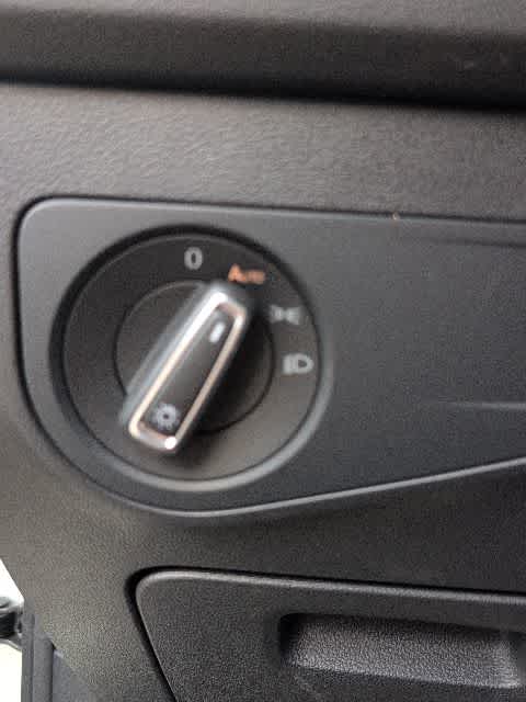 Thumbnail: 2023 Volkswagen Tiguan - 20