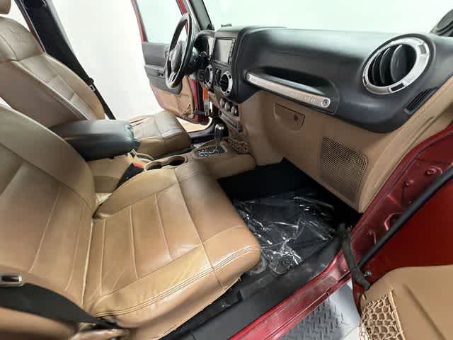 Thumbnail: 2012 Jeep Wrangler - 17