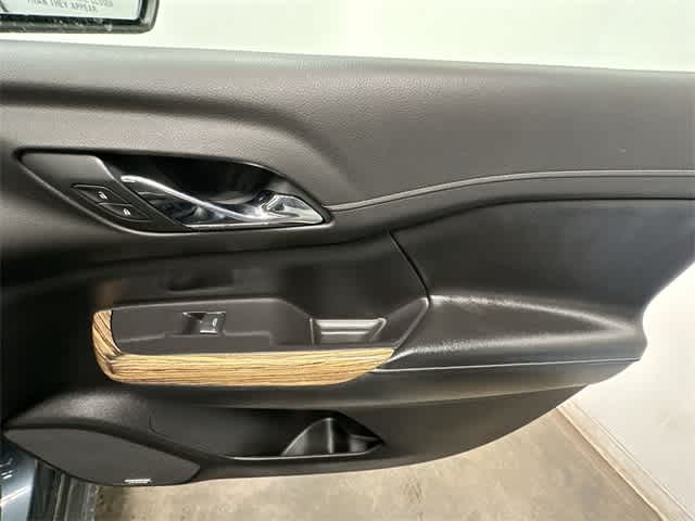 Thumbnail: 2019 GMC Acadia - 25