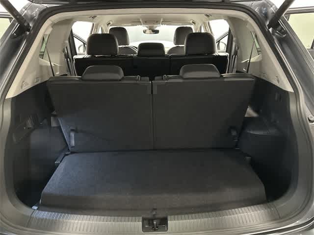 Thumbnail: 2024 Volkswagen Tiguan - 24