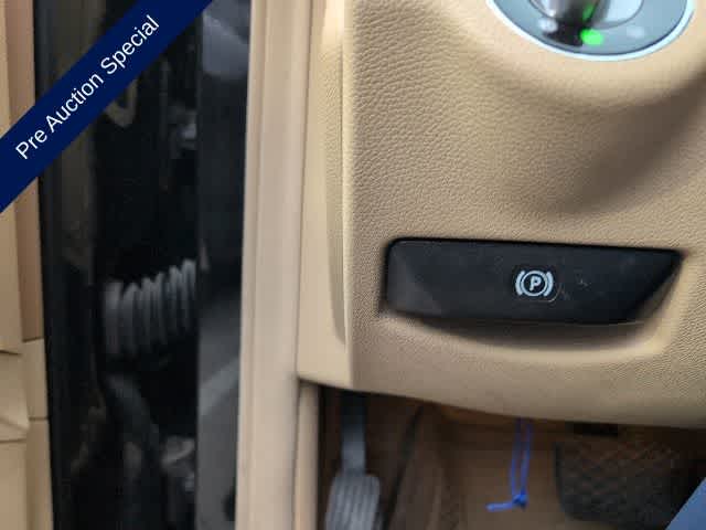 Thumbnail: 2008 Mercedes-Benz C-Class - 21