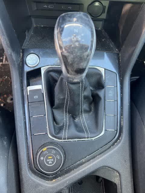 Thumbnail: 2022 Volkswagen Tiguan - 14