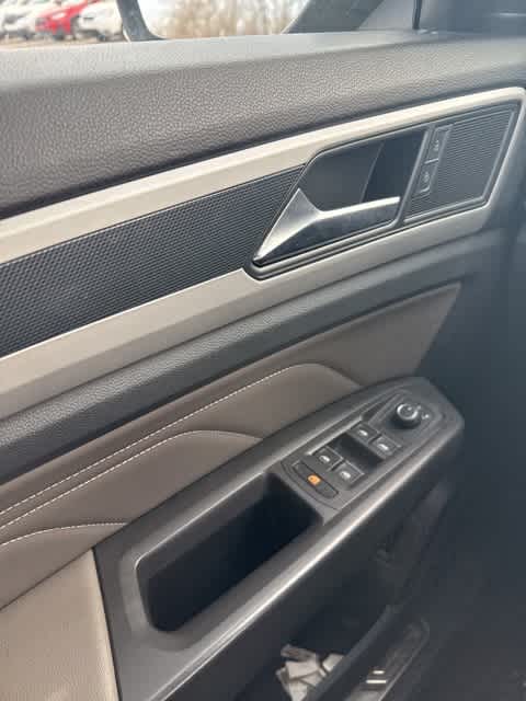 Thumbnail: 2022 Volkswagen Atlas - 18