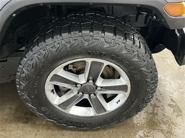 Thumbnail: 2021 Jeep Wrangler - 6