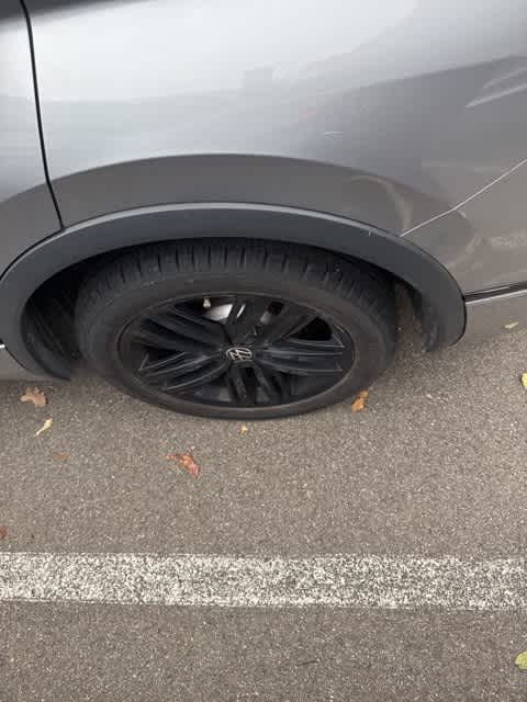 Thumbnail: 2022 Volkswagen Tiguan - 8