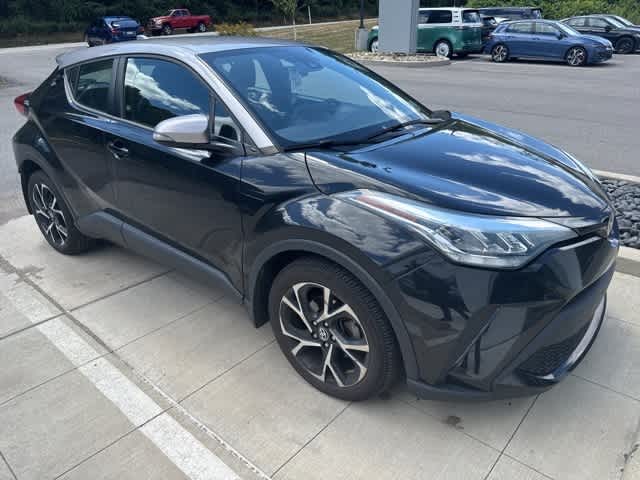 2020 Toyota C-HR XLE photo 3
