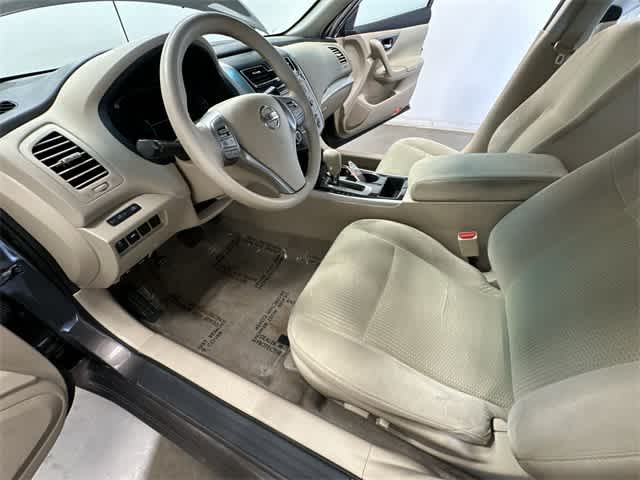 Thumbnail: 2014 Nissan Altima - 13