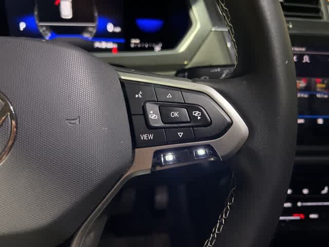 Thumbnail: 2022 Volkswagen Tiguan - 16