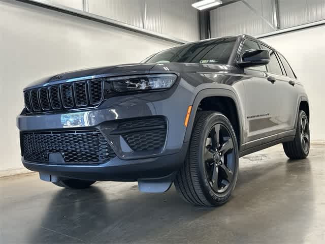 Thumbnail: 2023 Jeep Grand Cherokee - 29