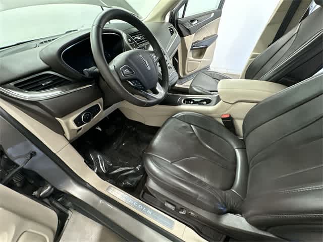 Thumbnail: 2017 Lincoln MKC - 18