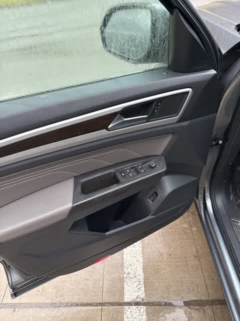 Thumbnail: 2023 Volkswagen Atlas - 14