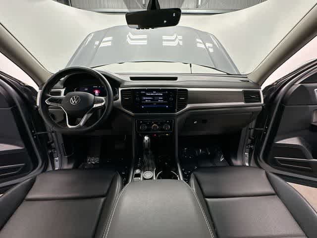 Thumbnail: 2023 Volkswagen Atlas - 21