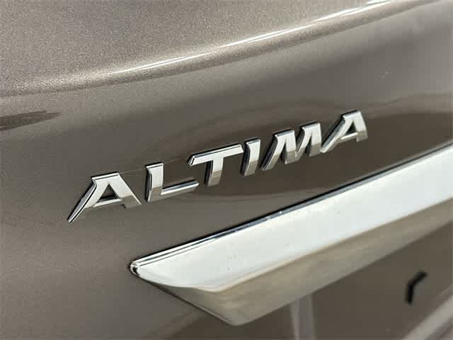 Thumbnail: 2014 Nissan Altima - 25