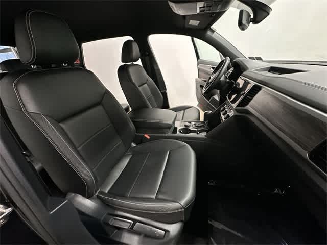 Thumbnail: 2022 Volkswagen Atlas - 23