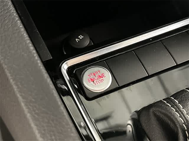 Thumbnail: 2015 Volkswagen Jetta - 10