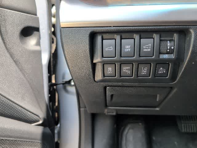 Thumbnail: 2015 Subaru Outback - 13