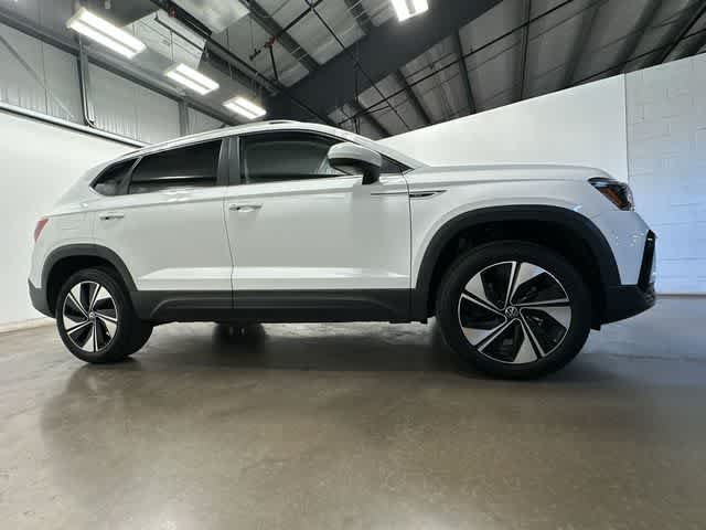 Thumbnail: 2024 Volkswagen Taos - 3