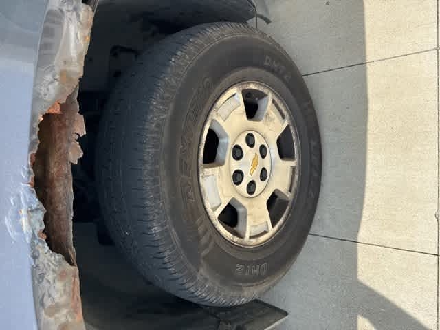 Thumbnail: 2010 Chevrolet Tahoe - 4