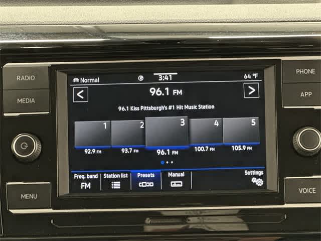 Thumbnail: 2023 Volkswagen Taos - 12