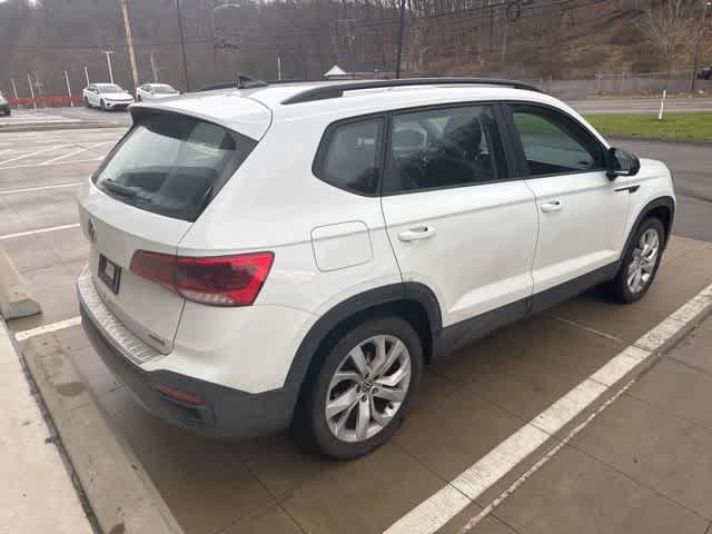 Thumbnail: 2023 Volkswagen Taos - 6