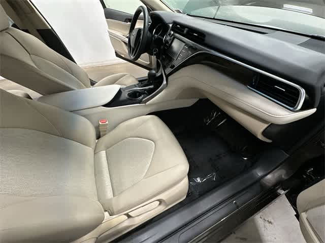 Thumbnail: 2018 Toyota Camry - 19