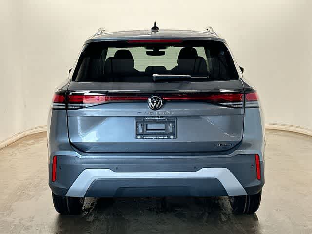 Thumbnail: 2026 Volkswagen Tiguan - 4