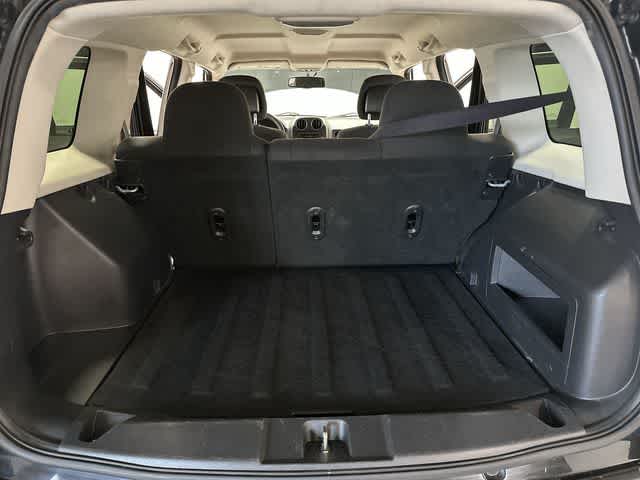 Thumbnail: 2015 Jeep Patriot - 21