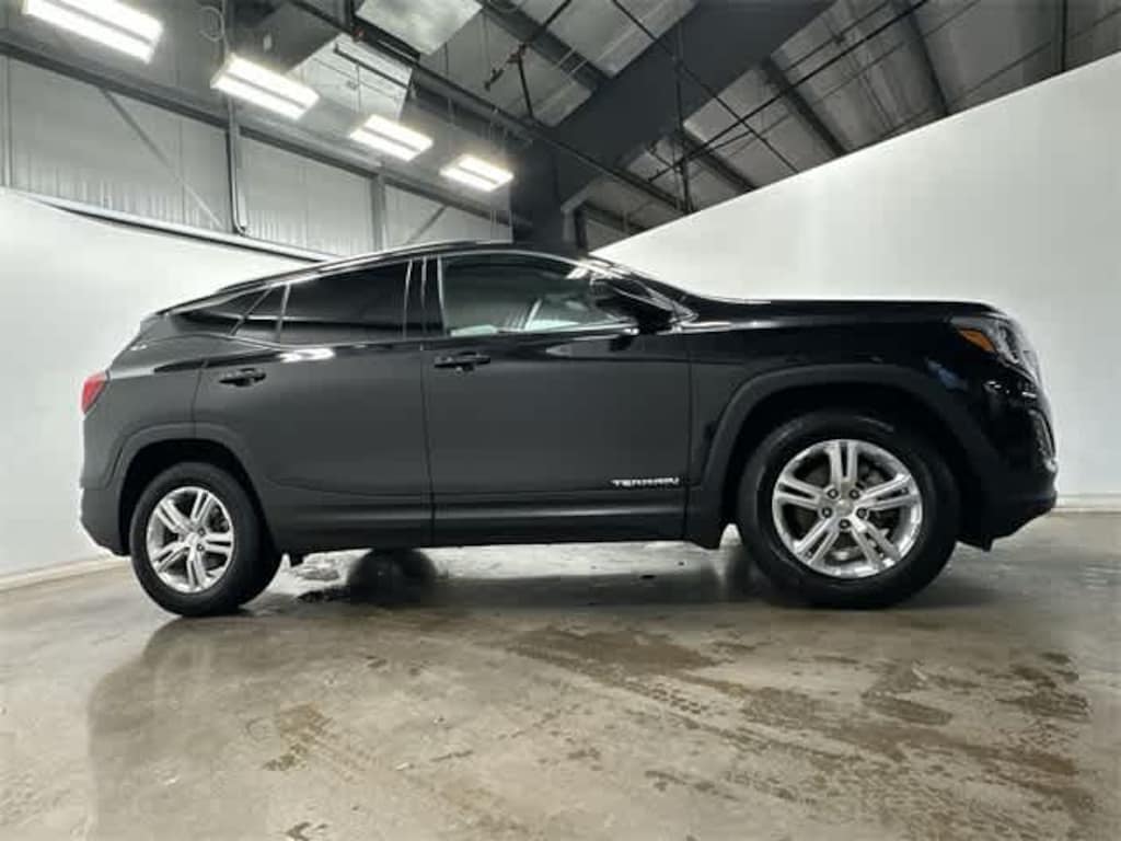 Used 2020 GMC Terrain SLE SUV