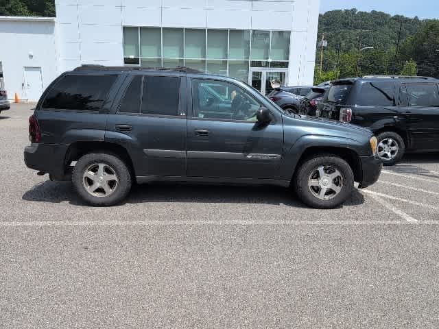 Thumbnail: 2004 Chevrolet TrailBlazer - 2