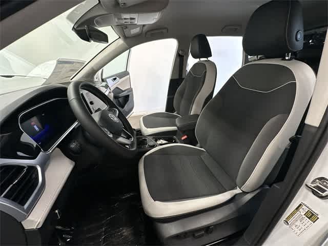 Thumbnail: 2025 Volkswagen Taos - 17