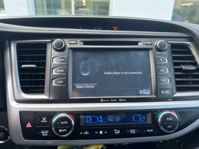 Thumbnail: 2019 Toyota Highlander - 18