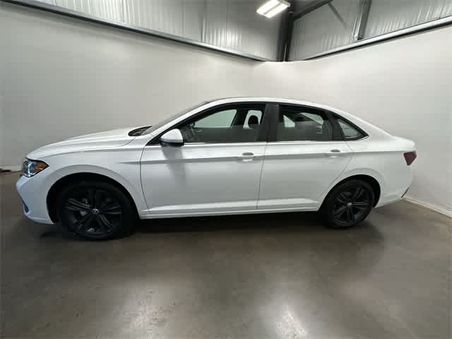 Used 2023 Volkswagen Jetta SE with VIN 3VW7M7BU3PM029072 for sale in Moon Township, PA