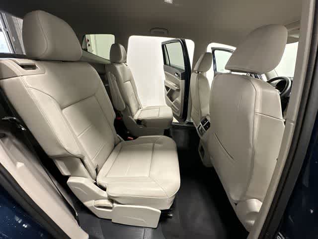 Thumbnail: 2023 Volkswagen Atlas - 24