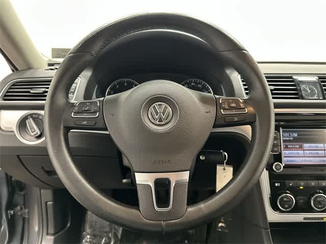 Thumbnail: 2012 Volkswagen Passat - 8