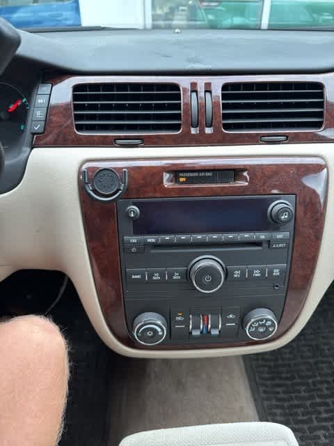 Thumbnail: 2011 Chevrolet Impala - 18