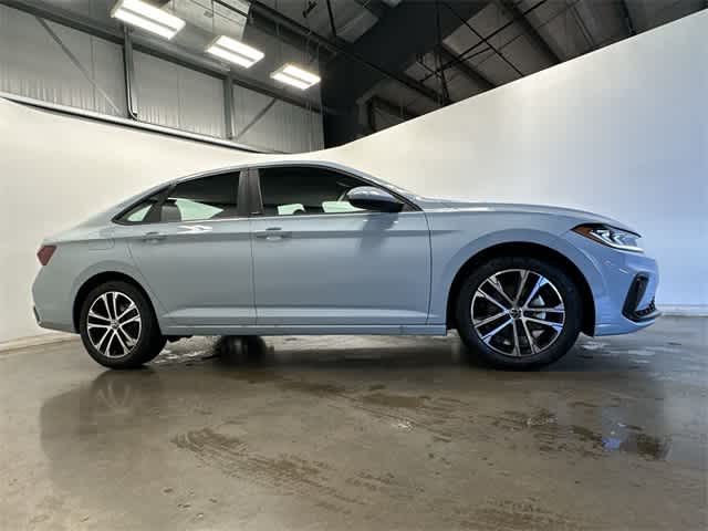 Thumbnail: 2026 Volkswagen Jetta - 3