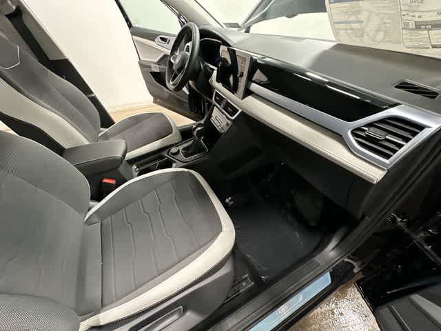 Thumbnail: 2026 Volkswagen Taos - 21