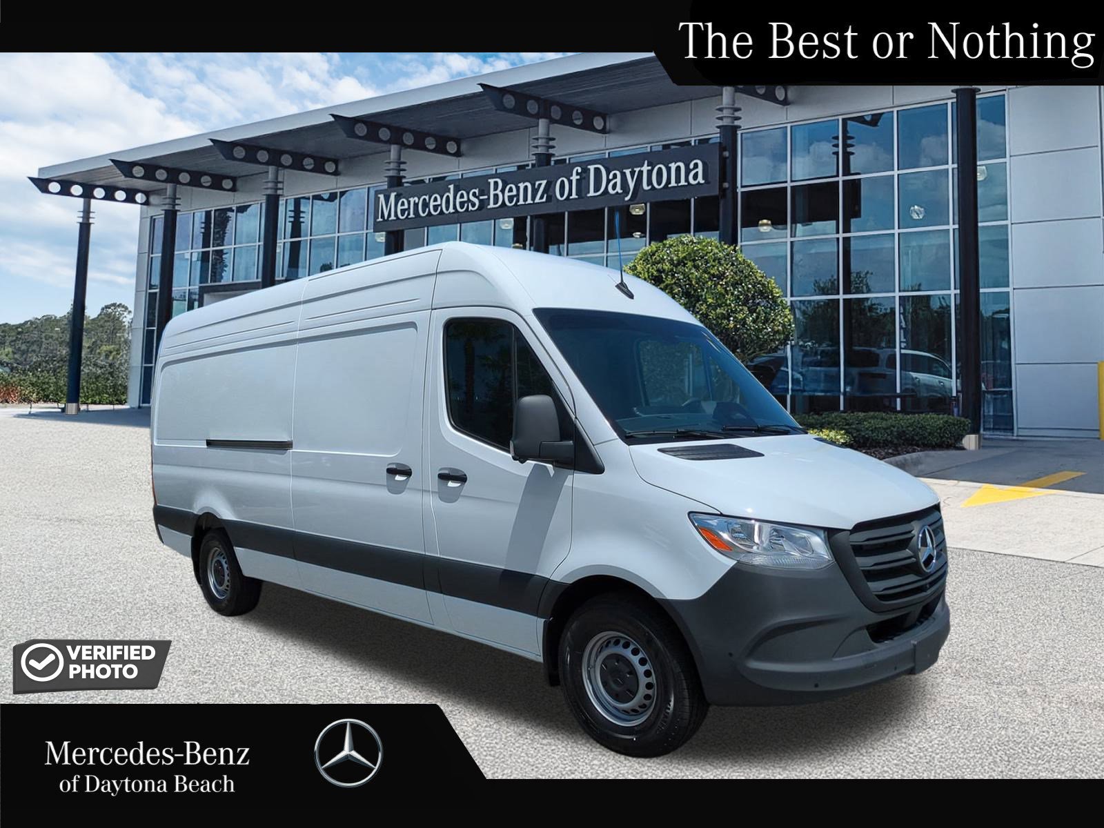 2025 Mercedes-Benz Sprinter Sprinter 2500's photo