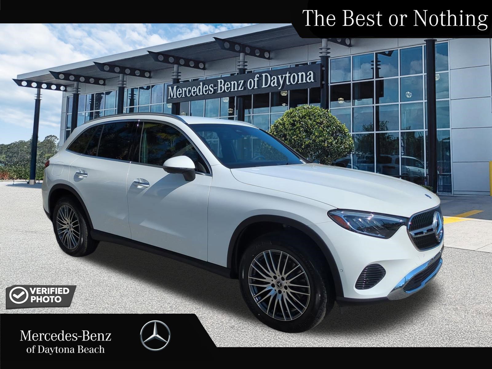 2026 Mercedes-Benz GLC GLC 300's photo