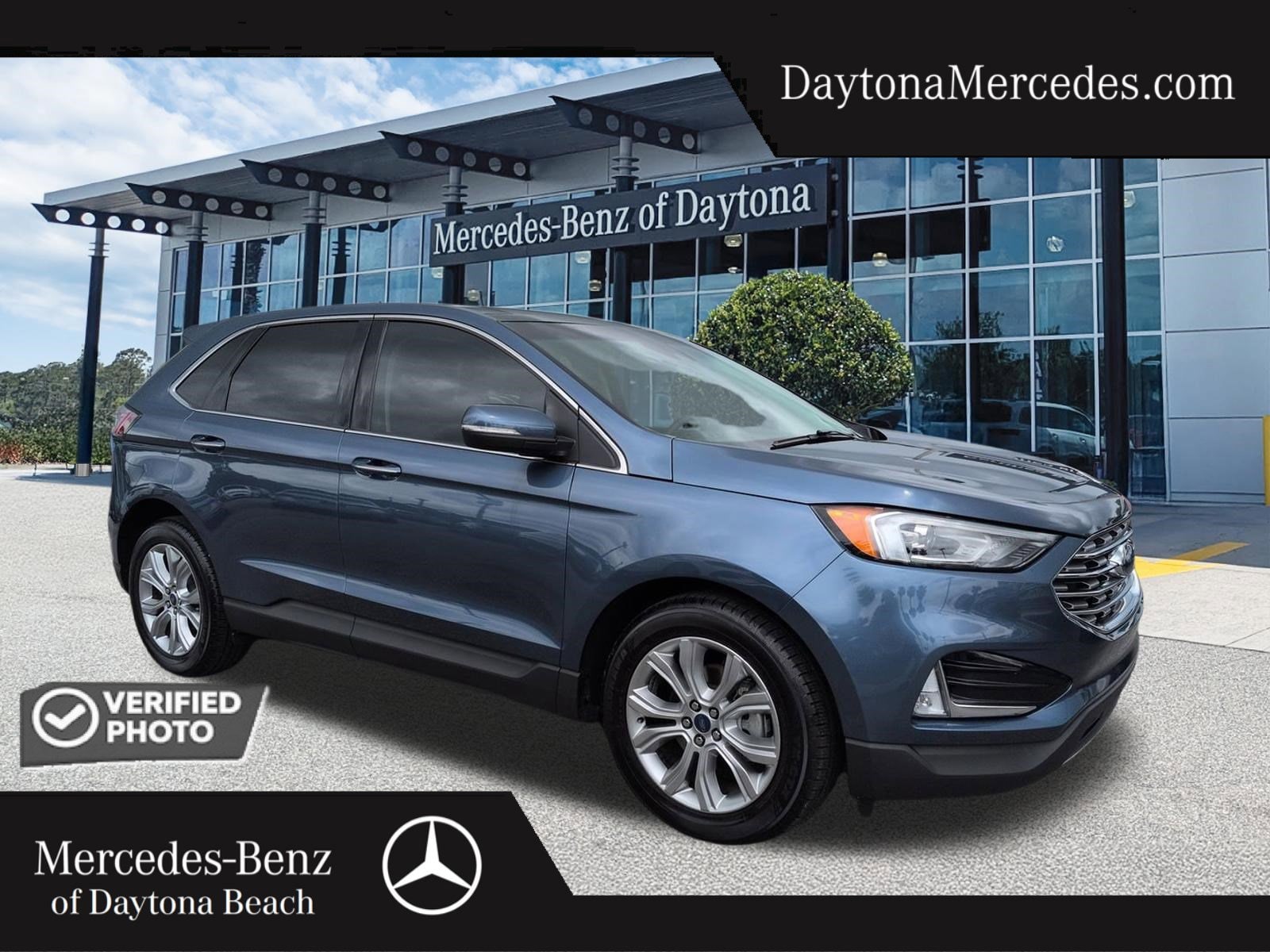 2019 Ford Edge Titanium's photo