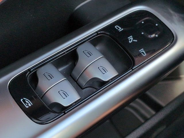 2025 Mercedes-Benz C-Class Sedan C 300 - Photo 24