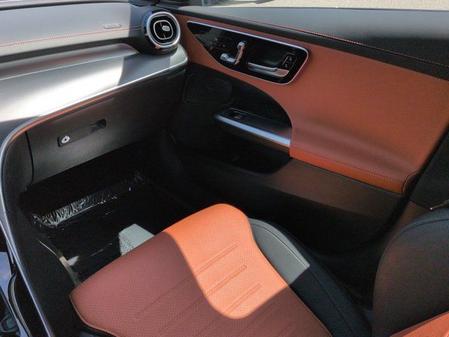 2025 Mercedes-Benz C-Class Sedan C 300 - Photo 16