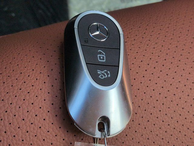 2025 Mercedes-Benz C-Class Sedan C 300 - Photo 29