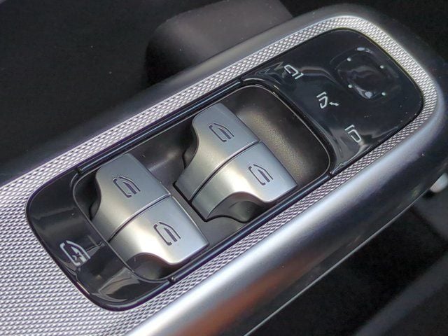 2026 Mercedes-Benz E-Class E350 - Photo 24