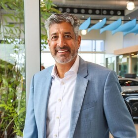 Staff member Sunil Prakash from ID_dacd48