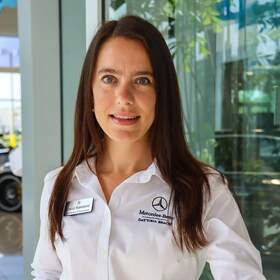 Staff member Belle Servidoni from ID_492423