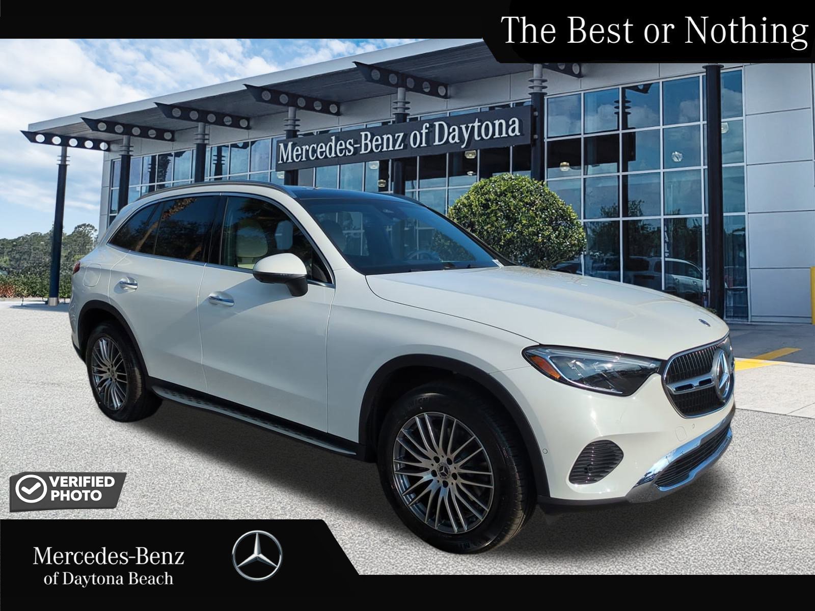 2026 Mercedes-Benz GLC GLC 300's photo