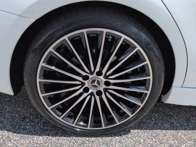 2025 Mercedes-Benz C-Class Sedan C 300 - Photo 11