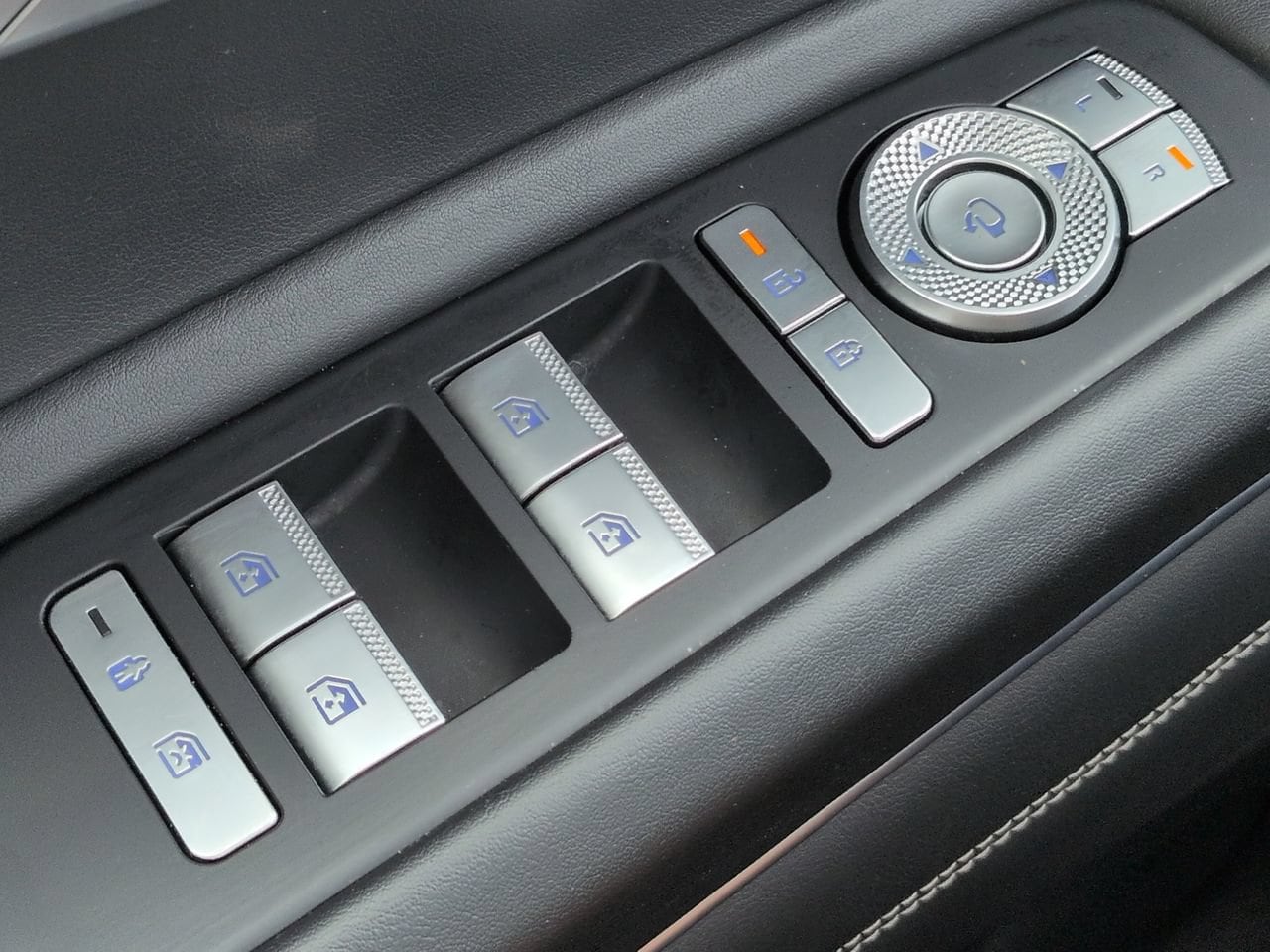 2025 GENESIS GV80 Prestige - Photo 25